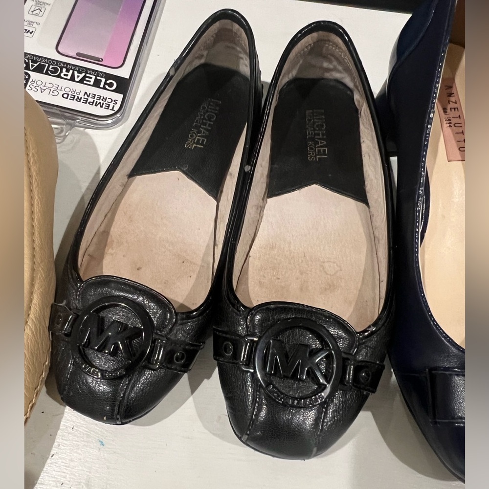 Mk size 6 shoes worn gently